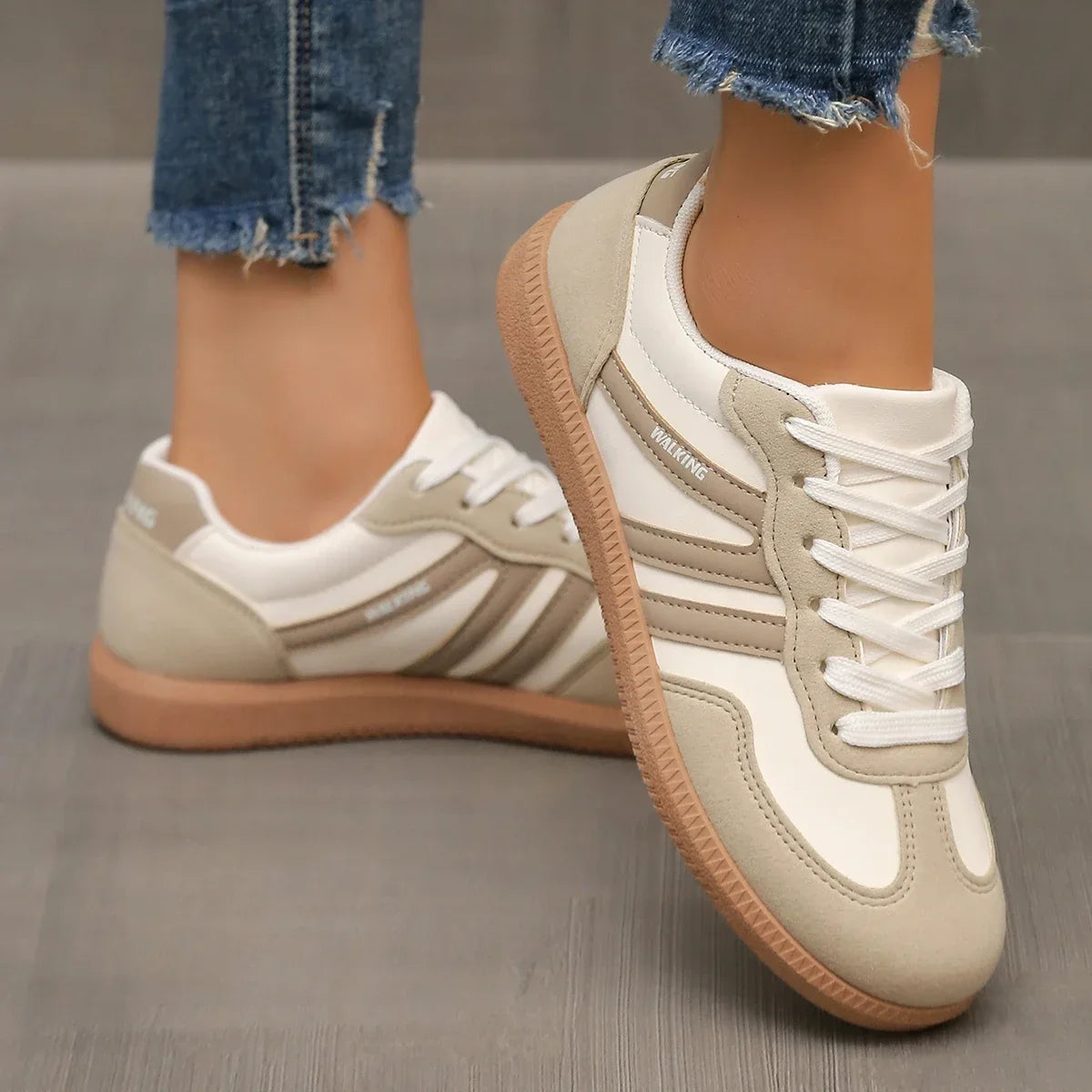 Aeroza | Low-Top Lace Sneakers With Rubber Sole 1