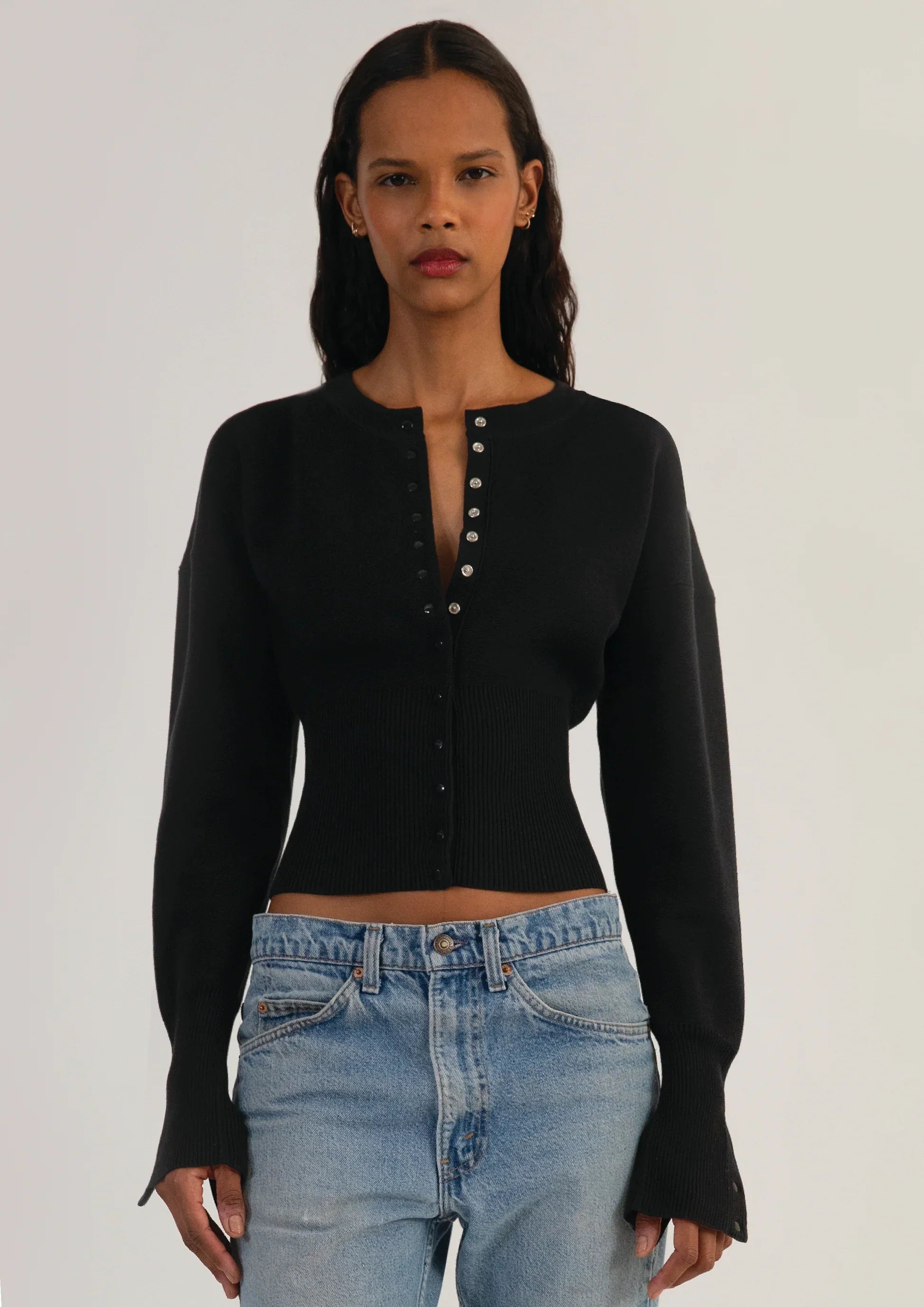 Fina | Fitted Cropped Button-Up Cardigan 6