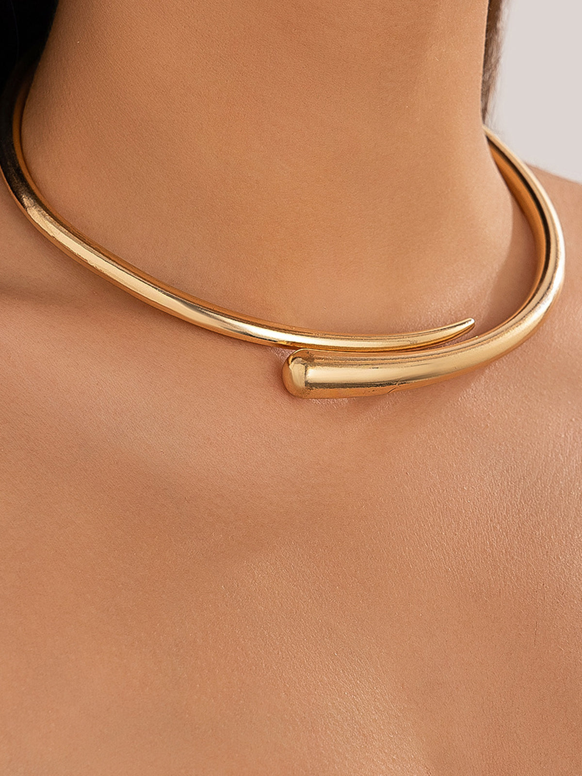 Trevina | Gold Choker Necklace Water Drop 0