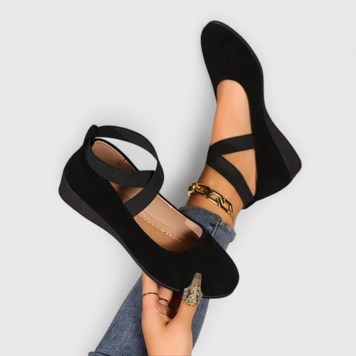 Alera | Strappy Round-Toe Wedge Flats 0