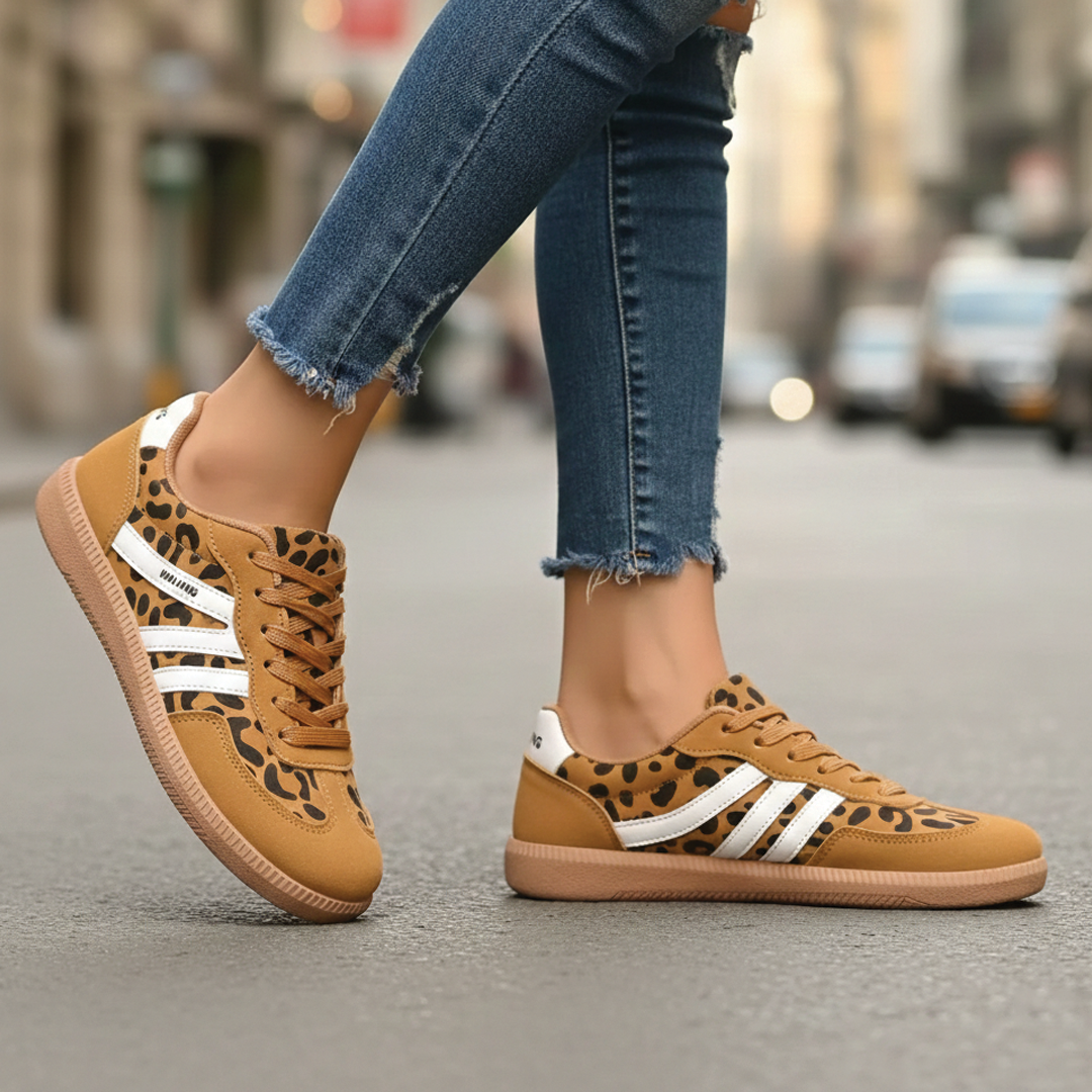 Aubrey - Low-Top Lace Sneakers 1