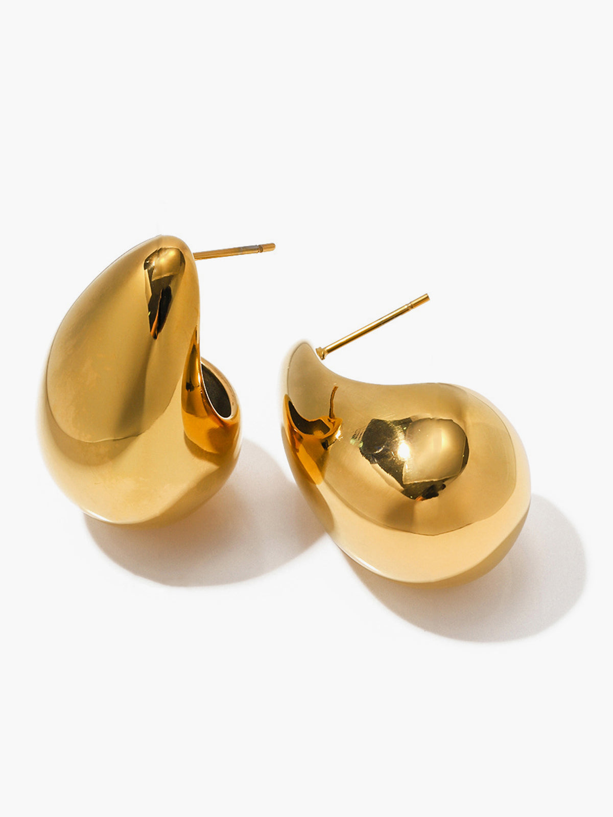 Virelle | Gold Teardrop Hoop Earrings 1
